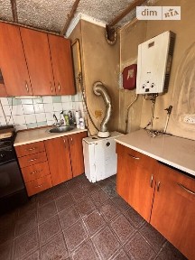 Продаж 1 поверхового будинку з верандою і ділянкою на 5.5 сотки, 70.6 кв. м, 3 кімнати, на вул. Карпенка • ID 34597424