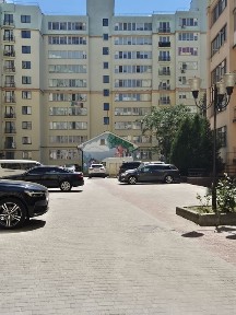 Вигідна ціна! Двокімнатна з чорновими роботами!