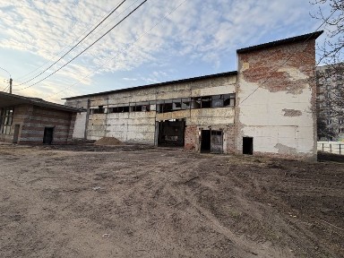 Продаж майнового комплексу загальною площею 700кв. м та ділянкою 49сот