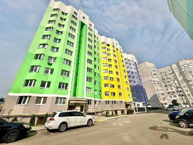 Власник. Продаж квартири село Святопетрівське, вулиця Теплична 44. Реальному покупцю торг