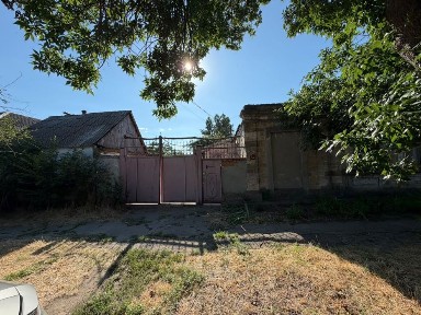 В Продажу будинок на вул. 5а Слобідська під ремонт