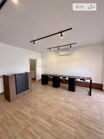 Продаж комерційного приміщення на вул. Героїв Крут 6, площа 44 кв. м • ID 34598308