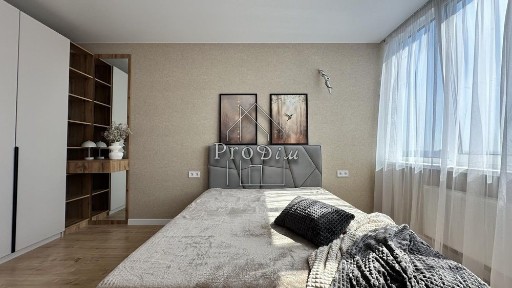 Продаж квартира після ремонту 37м2 Сімї Стешенків 9