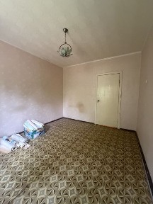 Продаж 2 кімнатна квартира під ремонт Індустріальний.