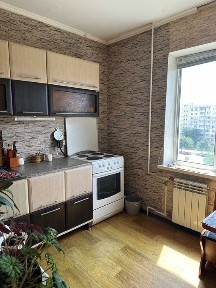 Продається 2-х кімнатна квартира на пр-кті Червоної калини 38/10
