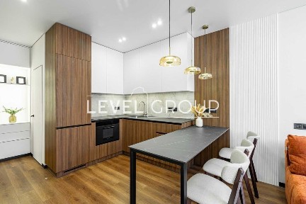 Продаж 1 кімнатна квартири 48 кв. м ЖК Варшавський 3