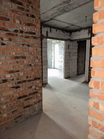 Продаж 2-к квартири 75 кв. м. біля метро (від власника) Краківська 27