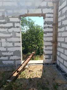 Продам приватизированный участок 8 сот. + недострой 160 м² в.