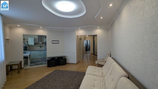 Київ, Дарницький район, Срібнокільська вулиця, 1 ЖК Корона