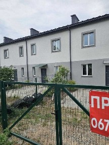 Терміновий продаж Танхауса в Гатном 117м2 електро та пічне опалення