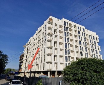 БЕЗ КОМІСІЇ Продаж фасадного комерційного приміщення 89 м2 (1719$ за м2) у ЖК LuxAr ( вул Гленца 4)