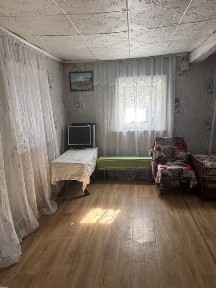 Здам будинок в центрі селища
