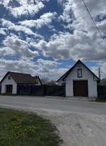 Продається будинок, місто Дунаївці, від власника!