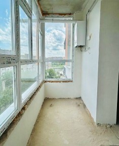 2 кімнатна з гарними характеристиками