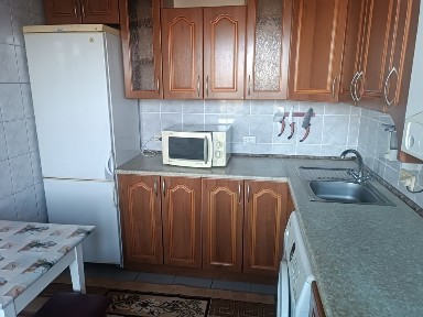 Продам 2-кімнатну квартиру 43 м² з індивідуальним газовим опаленням - ремонт 2022 року