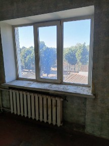 Продається 2-х кімнатна квартира у центрі міста від власника.