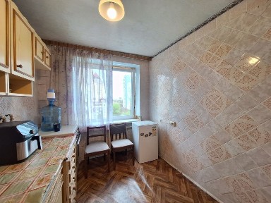 2-кімнатна 50м вулиця Макіївська 7, Київ