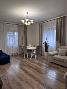 Продам шикарний будинок у дуже хорошій локаціїї