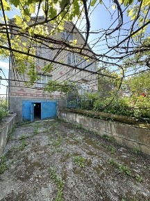 Продам добротний будинок з власним ставком, Посягва!