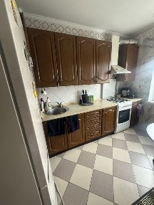 Київ, Дарницький, вулиця Бажана 9