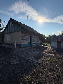 Будинок із 19 сотками землі за 5 000 $ - Бобівці