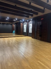 Оренда затишних залів та літньої тераси у центрі міста. Велнес центр.