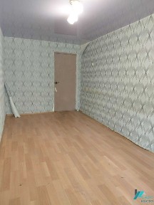 Продам 2-х кімнатну квартиру по вул. Узбекистанська.