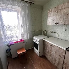 Продам 3-кімнатну квартиру в центрі м. Новомиргород.