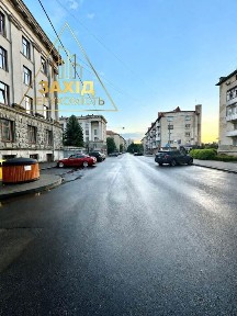 Двокімнатна Центр біля ВНУ, 2 поверх, 57,4 м²