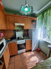 Продам 2кімнатну на Юності поруч Ювілейна