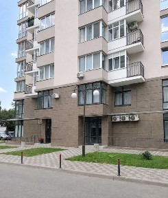 ОРЕНДА фасадного комерційного приміщення 104,6 м² в ЖК «Лісовий квартал», з РЕМОНТОМ м. Бровари, вул. Київська