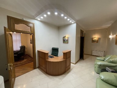 Офіс 90 м² центр Києва Софіївська 25 з паркомісцем