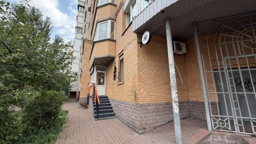 Оренда на вул. Срібнокільська, 24 приміщення на 30,7 м², супервигідно