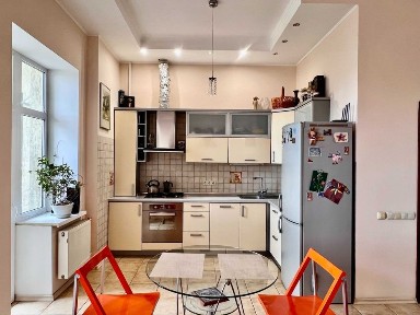Сталинка пр. Берестейський 96 м. Нивки
