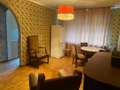 Продам 3-кімнатну квартиру на Клініці