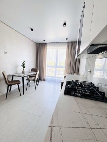 Продаж квартири біля озера ЖК Panorama de Luxe”