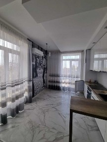 ТОРГ Продам 3-комн квартиру в центре. Автономка. Панорамные окна. От собственника