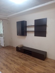 М. Студенческая! Продам 2ух комн. квартиру.