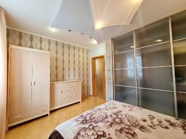Продаж 3-кім. квартири в новобудові по вул. Рубчака