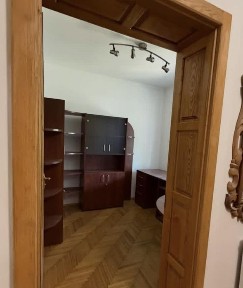 Продаж просторого будинку для великої родини