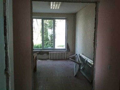Продаж комерційної будівлі (71% частка) - 457 м² в центрі м. Дубровиця, Воробинська, 22
