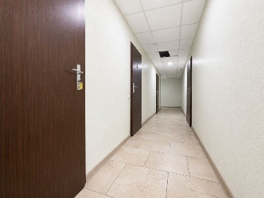 Оренда офісів від 150 м² | 1 045 м² | вул. Шкільна, 56