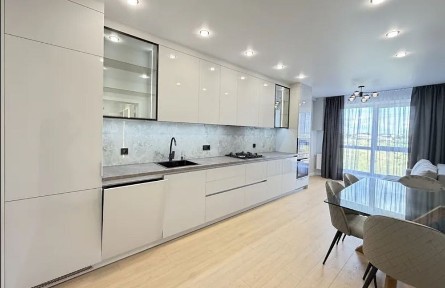 Продаж 2-кімнатної квартири з дизайнерським ремонтом!