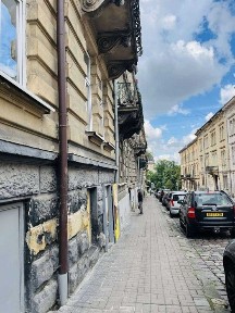 3 кімнатна квартира у центрі Львова з ремонтом і садом