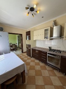 Продаж двоповерхового будинку в м. Умань (район Лиса Гора)
