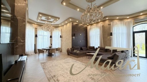 Оренда одноповерхового будинку 250 м² у марокканському стилі в с. Віта-Поштова, 17 соток земельна ділянка, басейн, Одеська траса, Київська область