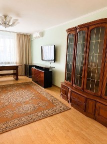 Оренда просторої квартири біля метро Звіринецька