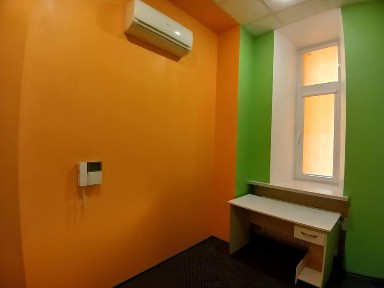 Оренда приміщення: офіс 150м2, Центр, біля метро
