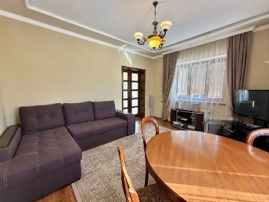 Продаж 2 поверхового будинку у затишному районі, всього 5 хвилин до центру Садгори