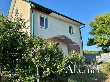 Продам житловий будинок на березі річки Дністер